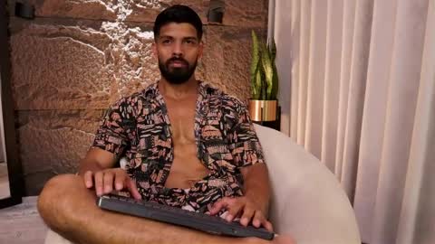 Snapshot of dann_saenz chatting on April 10, 2026, 6:56 pm Dann saenz online show from April 10, 2026, 6:56 pm