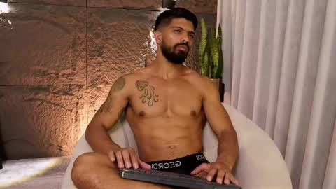 Snapshot of dann_saenz chatting on April 11, 2026, 9:08 pm Dann saenz online show from April 11, 2026, 9:08 pm