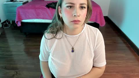 Snapshot of danna_martinezz chatting on January 12, 2025, 1:11 am Danna martinezz online show from January 12, 2025, 1:11 am