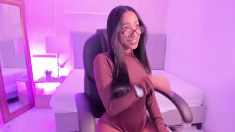 danna_palmeth online show from October 16, 2025, 8:10 pm