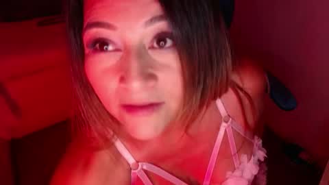 D a n n a   w e s t e r online show from October 11, 2025, 6:50 pm