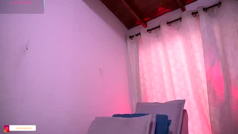 Danna Berlin  online show from October 9, 2025, 7:34 pm