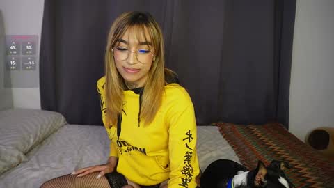 Snapshot of dannielle_ chatting on February 7, 2025, 11:24 pm online show from February 7, 2025, 11:24 pm