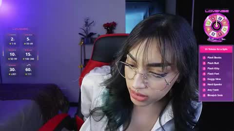 Snapshot of dannielle_ chatting on September 30, 2025, 8:03 pm online show from September 30, 2025, 8:03 pm