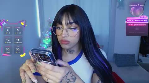    online show from December 19, 2025, 7:43 pm