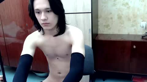 Snapshot of danniielll chatting on March 7, 2025, 9:06 pm HilmarZ online show from March 7, 2025, 9:06 pm