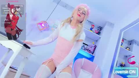 Snapshot of danniigrovers chatting on January 19, 2026, 12:53 pm Danni Sebastian online show from January 19, 2026, 12:53 pm