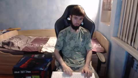 Snapshot of danny634 chatting on September 18, 2025, 11:29 pm Danny online show from September 18, 2025, 11:29 pm