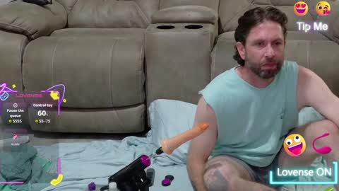 danooo1984 online show from October 3, 2025, 5:04 am