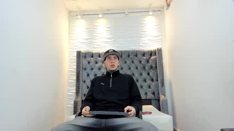 dante_armstrong online show from January 7, 2026, 3:53 am