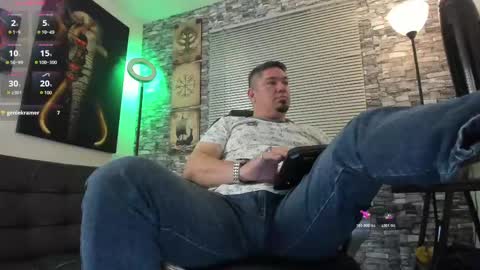 Snapshot of dante_bellini chatting on April 15, 2026, 2:24 pm dante_bellini online show from April 15, 2026, 2:24 pm