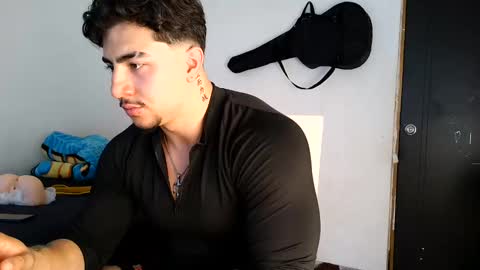 Dante Vicius online show from November 18, 2025, 6:34 pm