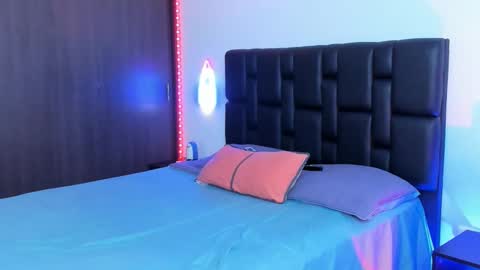 danyfitguy_ online show from February 16, 2025, 1:38 pm