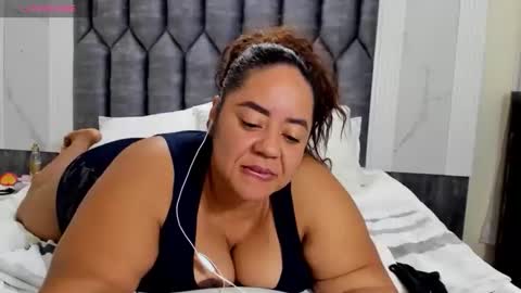 daphaineex online show from October 16, 2025, 1:23 pm