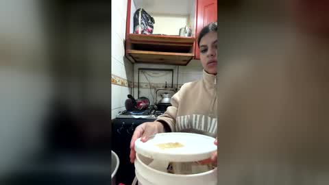 Snapshot of daphne877046 chatting on April 27, 2026, 4:21 am daphne877046 online show from April 27, 2026, 4:21 am