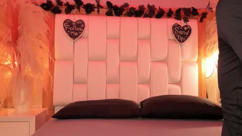 daphne_and_roger online show from February 26, 2026, 11:09 am