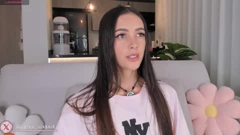 daphne_cooper1 online show from April 20, 2026, 1:19 am