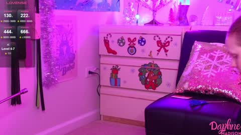 Snapshot of daphnemadison chatting on December 3, 2024, 1:30 am Daphne Madison online show from December 3, 2024, 1:30 am