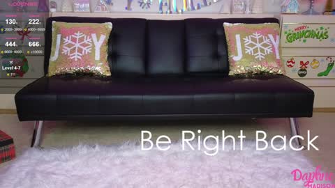 Snapshot of daphnemadison chatting on December 16, 2024, 7:54 pm Daphne Madison online show from December 16, 2024, 7:54 pm