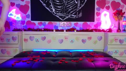 Snapshot of daphnemadison chatting on February 10, 2025, 8:42 pm Daphne Madison online show from February 10, 2025, 8:42 pm