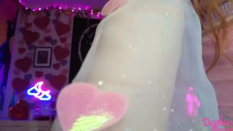 Snapshot of daphnemadison chatting on February 14, 2025, 8:59 pm Daphne Madison online show from February 14, 2025, 8:59 pm