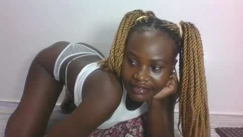 ESTHER online show from June 10, 2026, 4:34 am