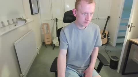 Snapshot of dare_to_be_olly chatting on November 9, 2025, 7:12 pm Olly online show from November 9, 2025, 7:12 pm