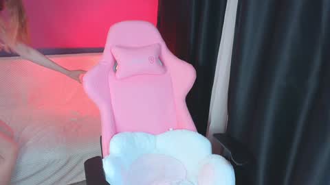 Daria   ---- online show from December 11, 2024, 2:52 am