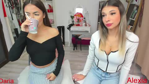 Snapshot of dariaa_doll chatting on December 12, 2024, 11:18 am Daria online show from December 12, 2024, 11:18 am