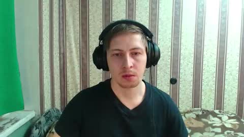 darienlarge online show from October 31, 2025, 2:56 am