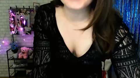 Snapshot of darina_m_ chatting on January 23, 2025, 6:28 am Darina online show from January 23, 2025, 6:28 am