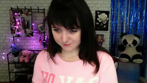 Snapshot of darina_m_ chatting on January 25, 2025, 6:01 am Darina online show from January 25, 2025, 6:01 am