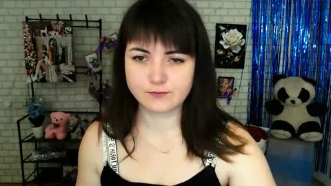 Snapshot of darina_m_ chatting on February 5, 2025, 5:52 am Darina online show from February 5, 2025, 5:52 am