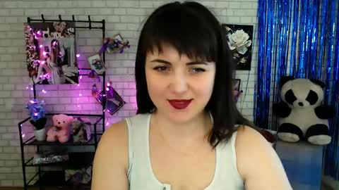 Snapshot of darina_m_ chatting on February 8, 2025, 11:55 am Darina online show from February 8, 2025, 11:55 am