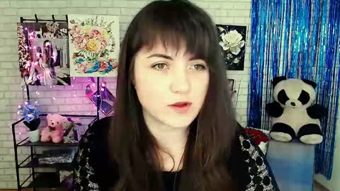 Snapshot of darina_m_ chatting on February 28, 2025, 8:42 am Darina online show from February 28, 2025, 8:42 am