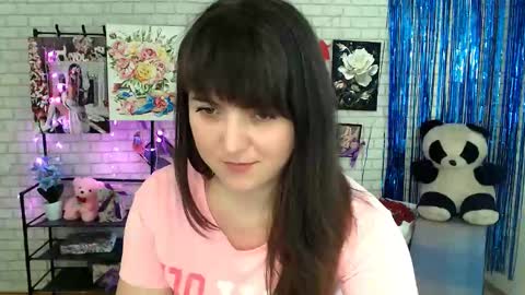 Snapshot of darina_m_ chatting on March 2, 2025, 8:27 am Darina online show from March 2, 2025, 8:27 am