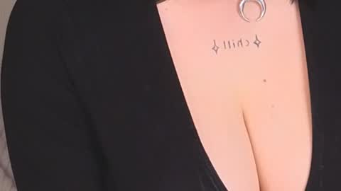 Snapshot of dario_doll_ chatting on January 6, 2025, 10:57 am Daria online show from January 6, 2025, 10:57 am