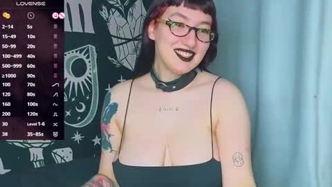 Snapshot of dario_doll_ chatting on October 10, 2025, 12:20 am Daria online show from October 10, 2025, 12:20 am