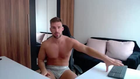 darius_94 online show from September 30, 2025, 9:58 am
