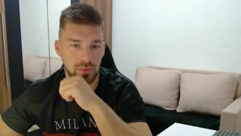 darius_94 online show from November 9, 2025, 5:50 am