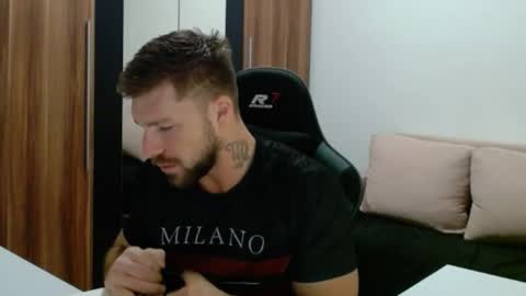 darius_94 online show from February 2, 2026, 5:17 am