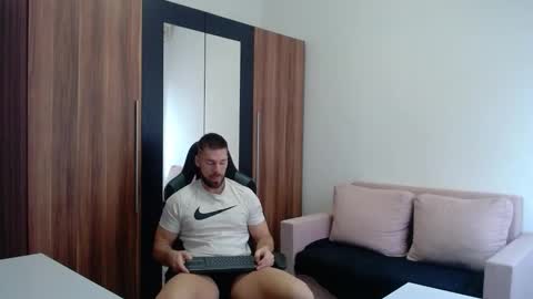 darius_94 online show from March 21, 2026, 6:18 am