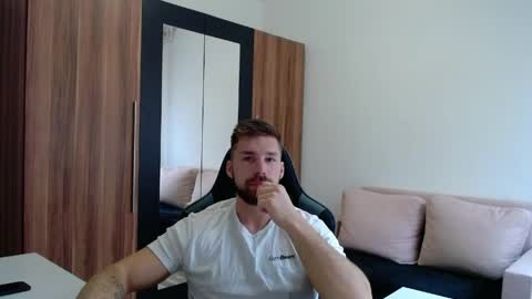 darius_94 online show from March 30, 2026, 6:47 am