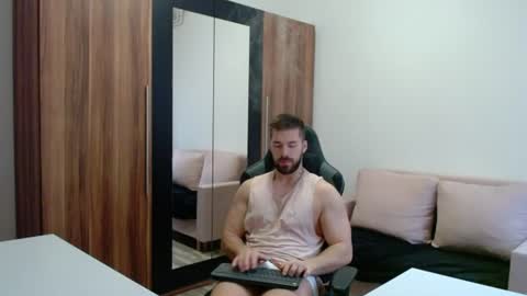 darius_94 online show from June 11, 2026, 4:10 am
