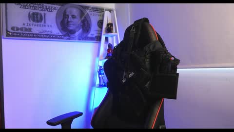 Darius Phoenix  online show from February 3, 2025, 6:28 pm