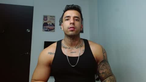 Darius Phoenix  online show from October 28, 2025, 9:50 pm