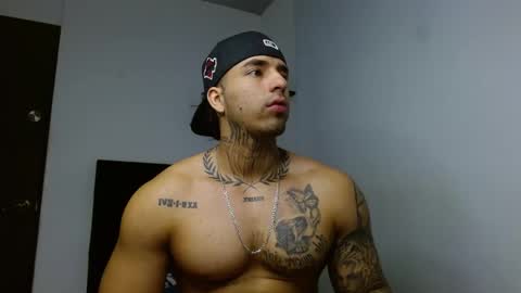 Darius Phoenix  online show from December 19, 2025, 7:10 pm