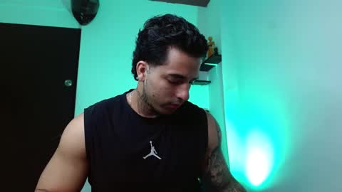 Darius Phoenix  online show from January 6, 2026, 8:01 pm