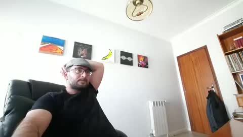 Snapshot of dariux_m chatting on March 27, 2026, 2:17 pm dariux_m online show from March 27, 2026, 2:17 pm