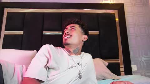 Sr. Eros online show from March 9, 2026, 8:24 pm